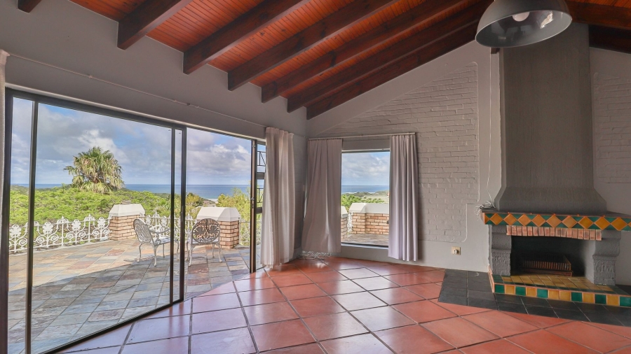 4 Bedroom Property for Sale in Blue Bend Eastern Cape